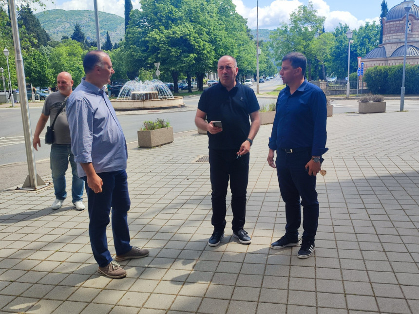 Nećemo biti glineni golubovi za linč na koji poziva režim! Nećemo biti glineni golubovi za linč na koji poziva režim!