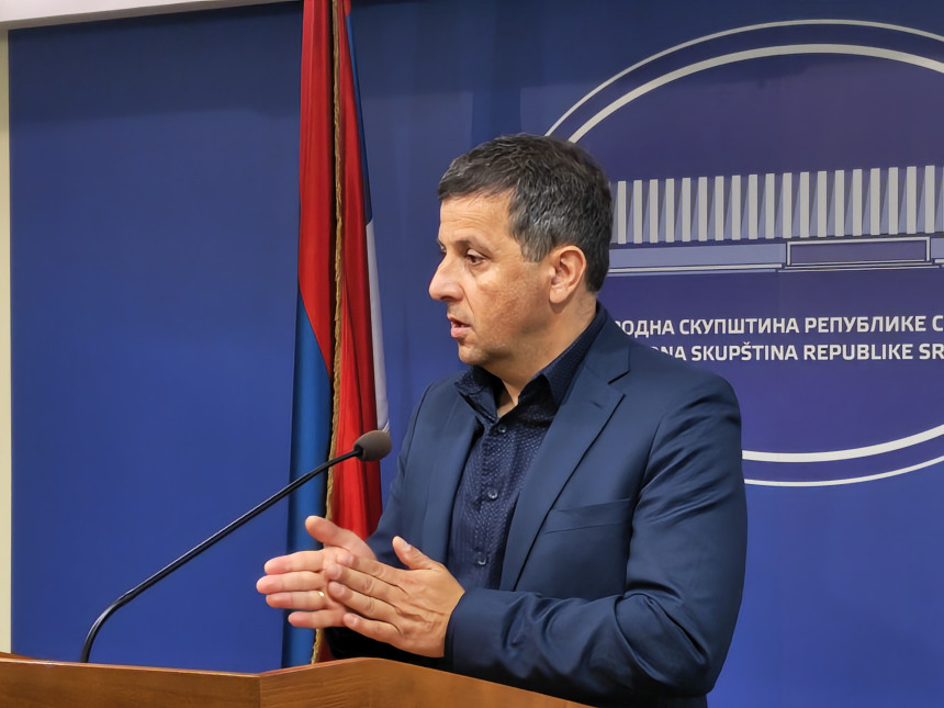 Dodik je spreman sve prodati da ostane na slobodi i vlasti Dodik je spreman sve prodati da ostane na slobodi i vlasti