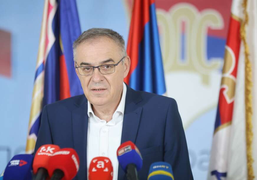 (VIDEO) POZVAO NAROD NA BORBU Miličević se obratio javnosti prvi put nakon hapšenja, pa najavio KRAJ AKTUELNE VLASTI u Srpskoj (VIDEO) POZVAO NAROD NA BORBU Miličević se obratio javnosti prvi put nakon hapšenja, pa najavio KRAJ AKTUELNE VLASTI u Srpskoj