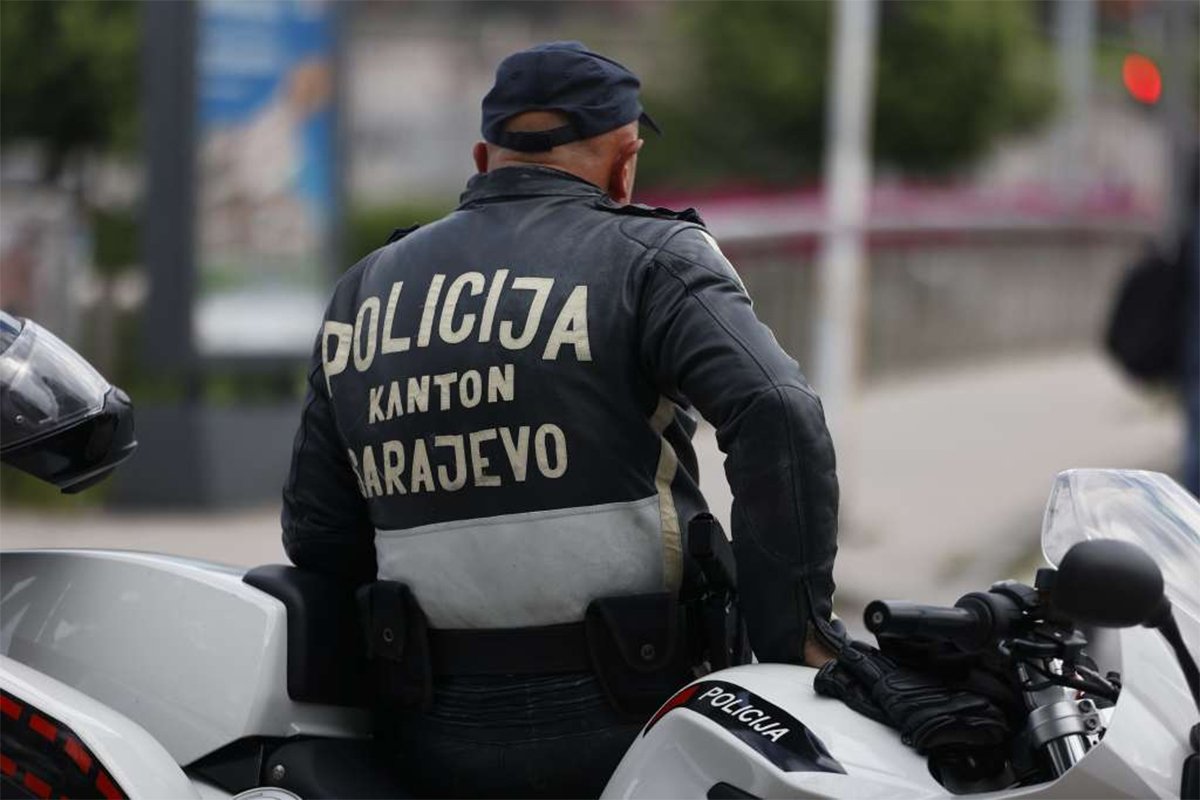 Sindikat policije ogorčen: Vlada „nema ni za kifle“ Sindikat policije ogorčen: Vlada „nema ni za kifle“