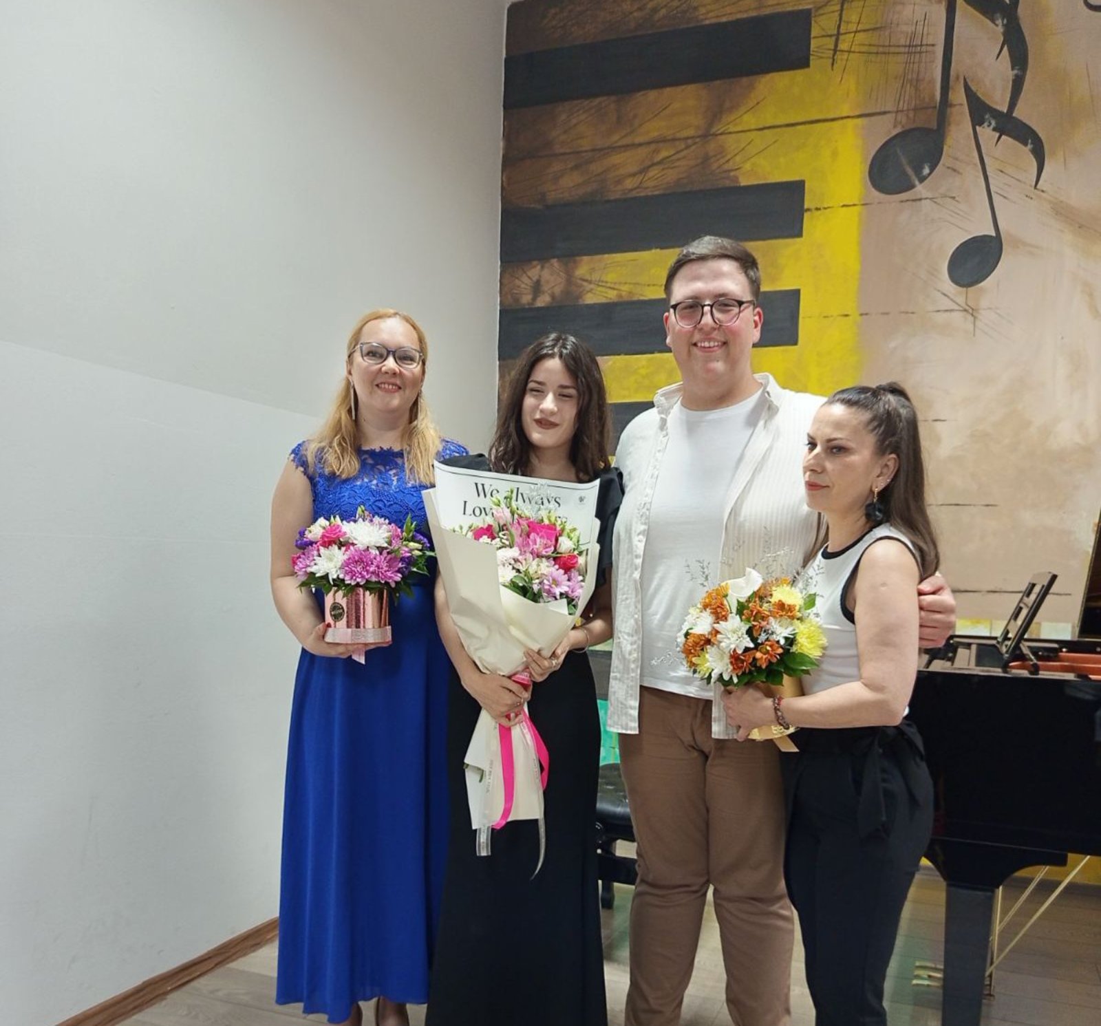 Održan maturski koncert Vasilja Topića: Aplauzi za pijanistu i gošću iz Tuzle Održan maturski koncert Vasilja Topića: Aplauzi za pijanistu i gošću iz Tuzle