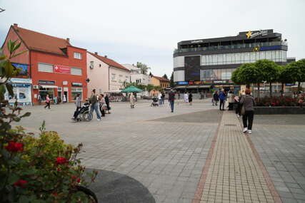 „Prijedor pretvoren u crnu rupu Republike Srpske“ Plate kasne, radnici prijete štrajkovima i kažu da im je „gore nego u ratu“