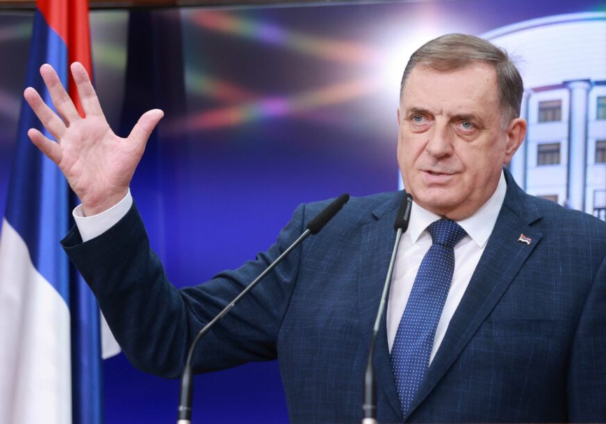 „Imovina grada nije njihova“ I Dodik se uključio u SKANDAL OKO GRADSKOG BAZENA, evo šta je poručio Stanivukoviću