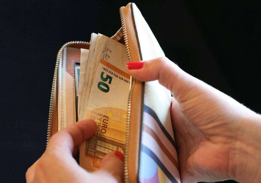 Njemačka namjerava povećati MINIMALNU SATNICU RADA: Sada iznosi 12,82 evra, a evo koliko će biti sljedeće godine
