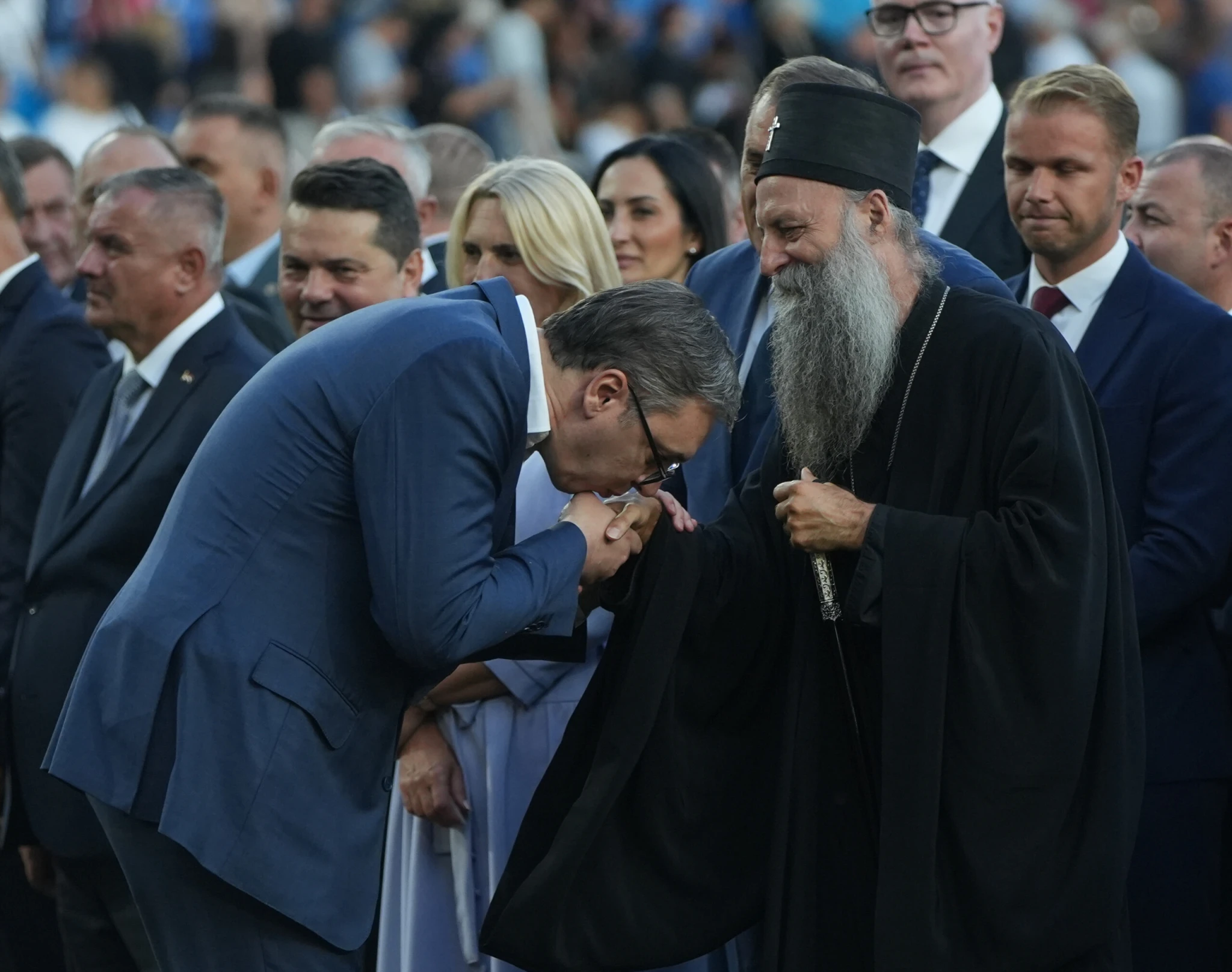 Novi biznis model SPC: Država poklanja milione, crkva sa ortacima gradi luksuzne stanove