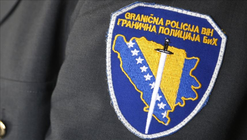 Na GP Šćepan polje uhapšen državljanin BiH po potjernici Na GP Šćepan polje uhapšen državljanin BiH po potjernici