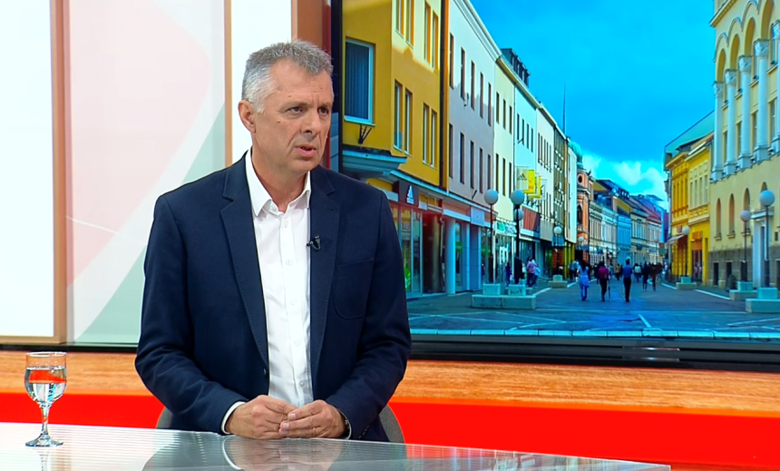 Previše je afera u Srpskoj, ali one su bez epiloga jer direktori odgovaraju samo partijskom šefu Previše je afera u Srpskoj, ali one su bez epiloga jer direktori odgovaraju samo partijskom šefu