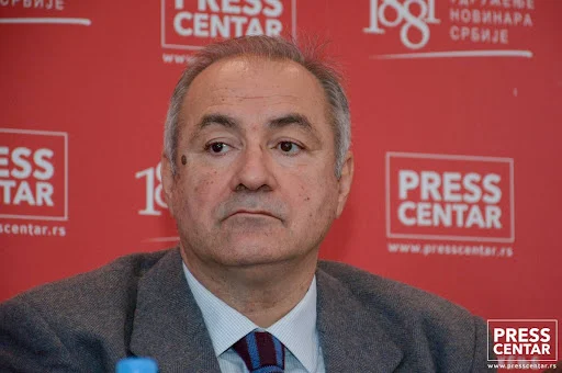 Milo Lompar: Zbog nasilja režima nad studentima tražiti pomoć evropske akademske zajednice Milo Lompar: Zbog nasilja režima nad studentima tražiti pomoć evropske akademske zajednice
