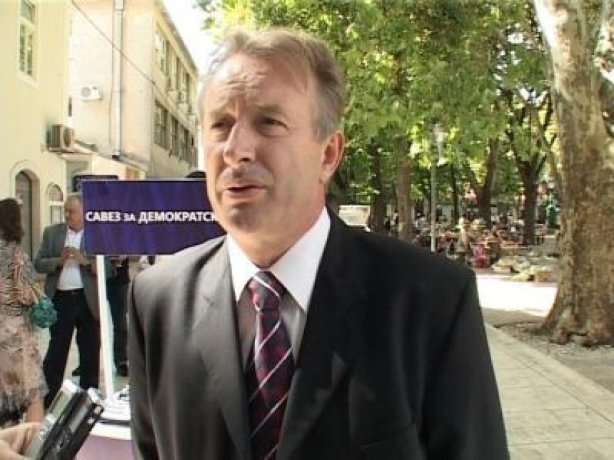 Rajku Papoviću, predsjedniku SO Gacko oduzet mandat- inicijativu pokrenuo načelnik Gacka, Vukota Govedarica