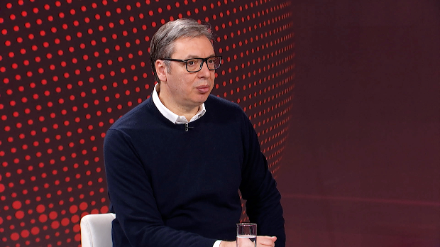„Hipnotizer je pokušao i da izbriše pamćenje naroda na ubistvo Slavka Ćuruvije i Dade Vujasinović“: POKS o Vučićevom gostovanju na RTS „Hipnotizer je pokušao i da izbriše pamćenje naroda na ubistvo Slavka Ćuruvije i Dade Vujasinović“: POKS o Vučićevom gostovanju na RTS