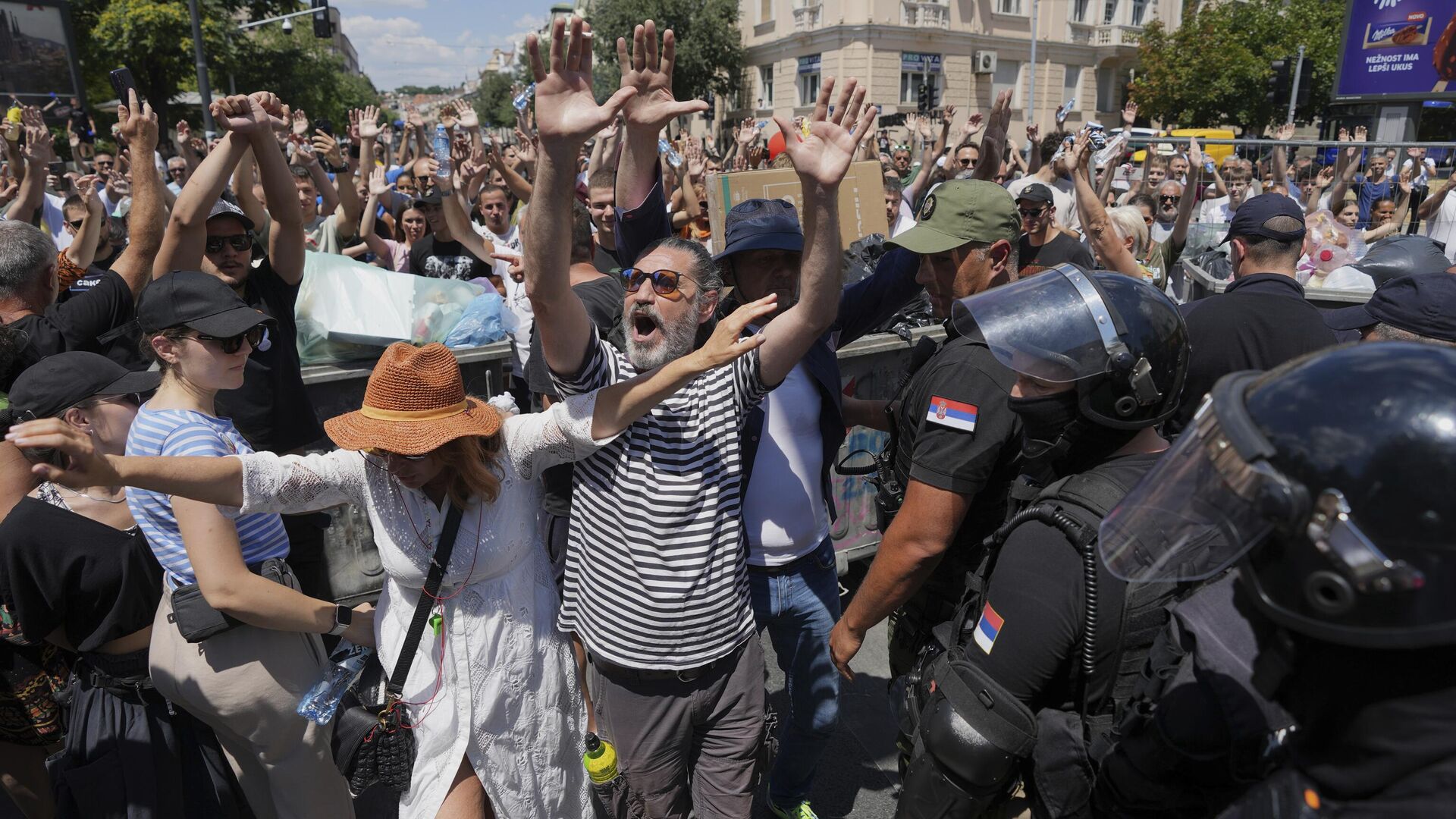 Studenti i nastavnici protiv Zapada i predsjednika Vučića. Cijela istina o protestima u Srbiji Studenti i nastavnici protiv Zapada i predsjednika Vučića. Cijela istina o protestima u Srbiji
