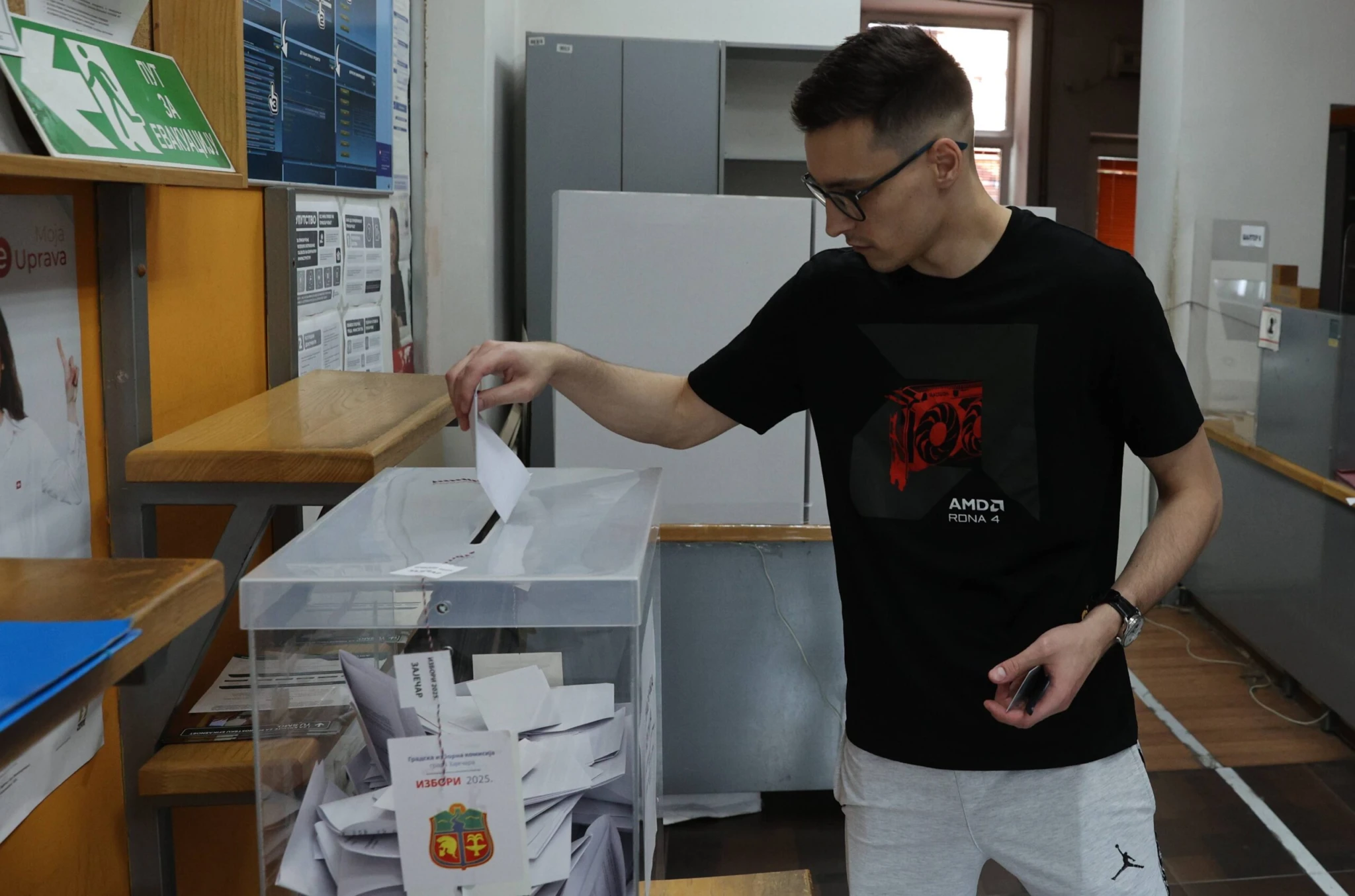 Statistika iza manipulacije: Brojke otkrivaju tajne lokalnih izbora u Srbiji