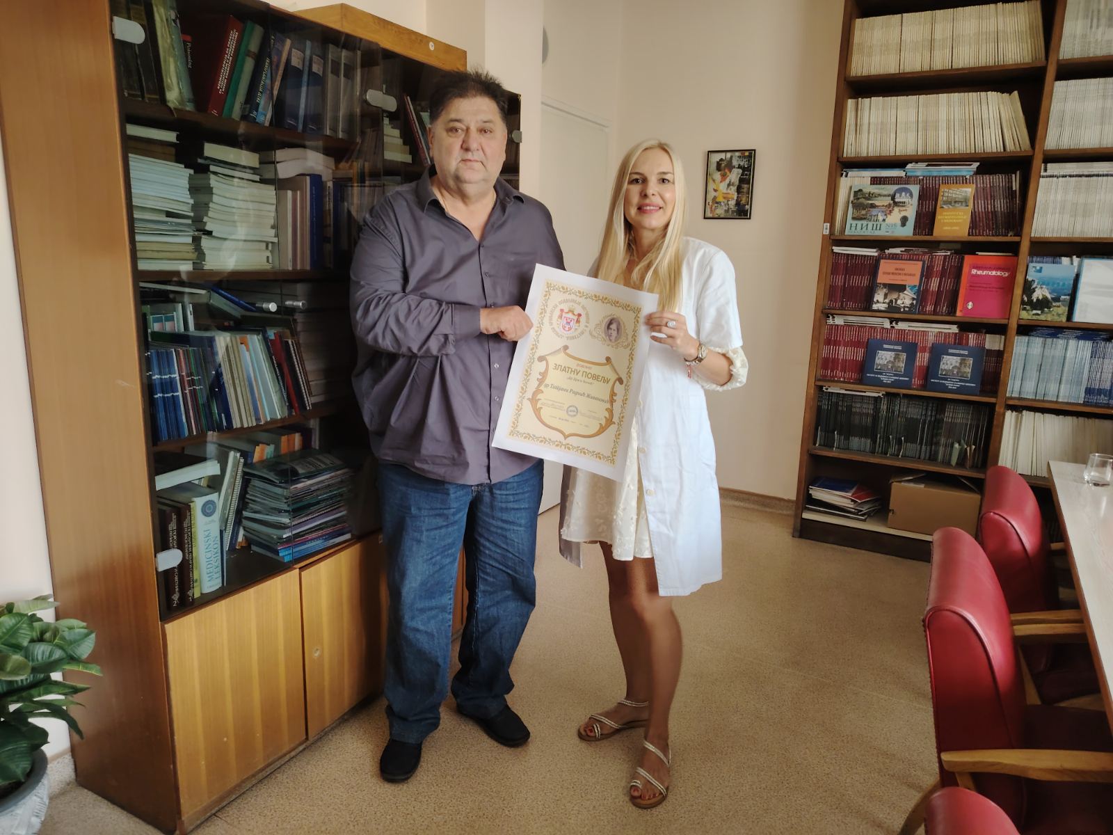 Velika radost u Institutu za reumatologiji: UZDARJE Dr Tatjani Radnić Živanović Velika radost u Institutu za reumatologiji: UZDARJE Dr Tatjani Radnić Živanović