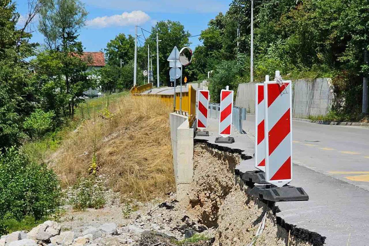Put za Priječane nikad gori, opasan i za pješake i za vozače Put za Priječane nikad gori, opasan i za pješake i za vozače