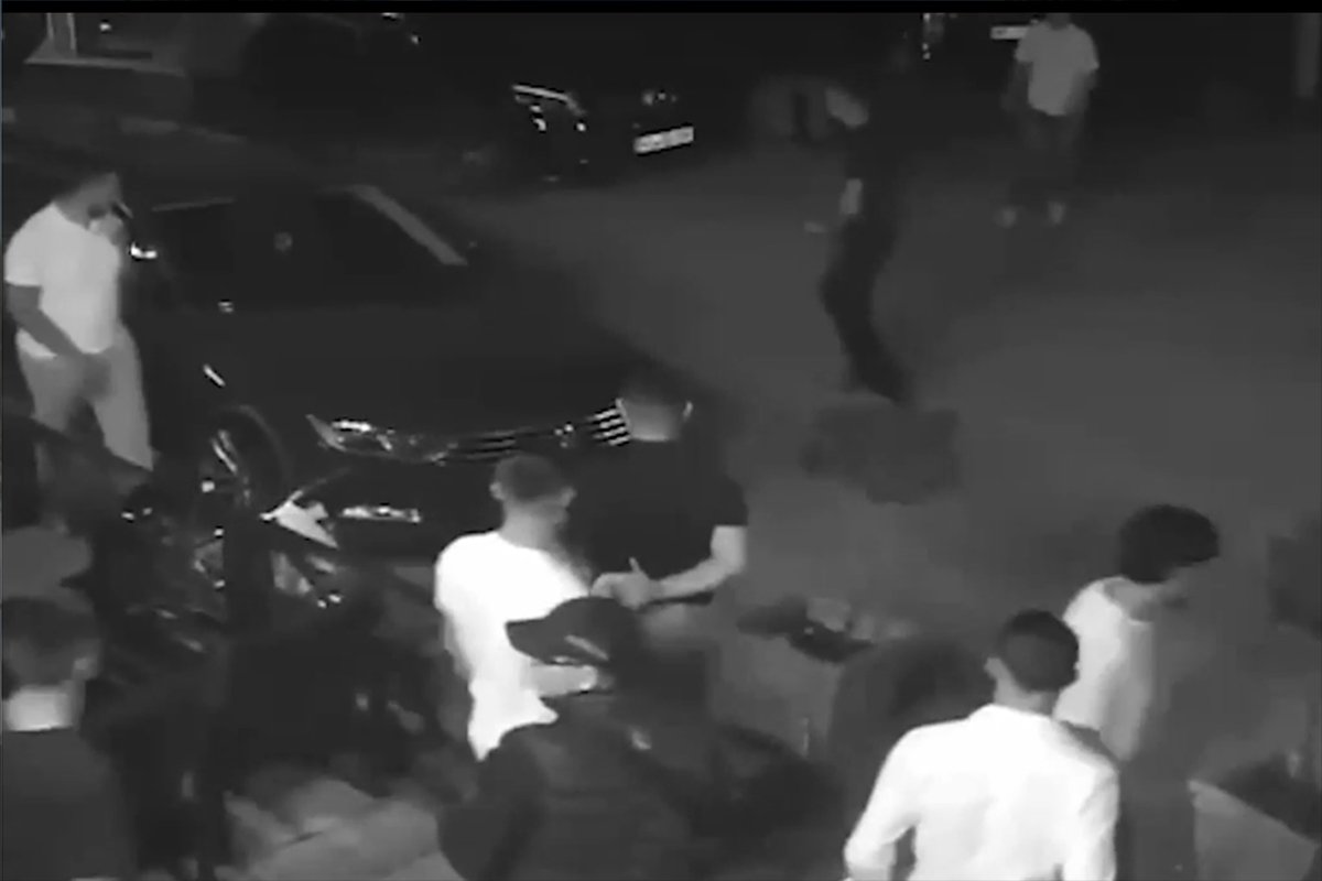 Preminuo tinejdžer koji je izboden u masovnoj tuči u Novom Pazaru Preminuo tinejdžer koji je izboden u masovnoj tuči u Novom Pazaru