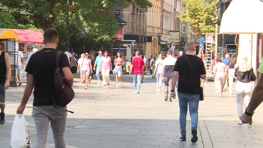 Zašto u BiH ustavom nisu zagarantovana neka osnovna prava? Zašto u BiH ustavom nisu zagarantovana neka osnovna prava?