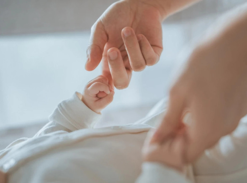 Bebe sa DNK tri osobe rođene bez naslednih bolesti Bebe sa DNK tri osobe rođene bez naslednih bolesti