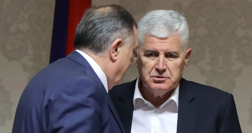 Dogovor Dodika i Čovića: SNSD i HDZ potpuno preuzimaju UIO BiH Dogovor Dodika i Čovića: SNSD i HDZ potpuno preuzimaju UIO BiH