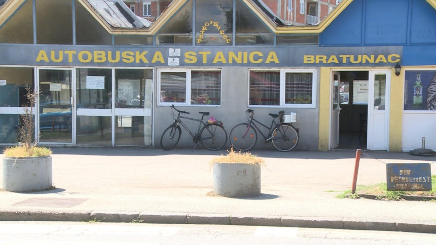 Ukinuta autobuska linija Srebrenica – Bratunac – Zvornik Ukinuta autobuska linija Srebrenica – Bratunac – Zvornik