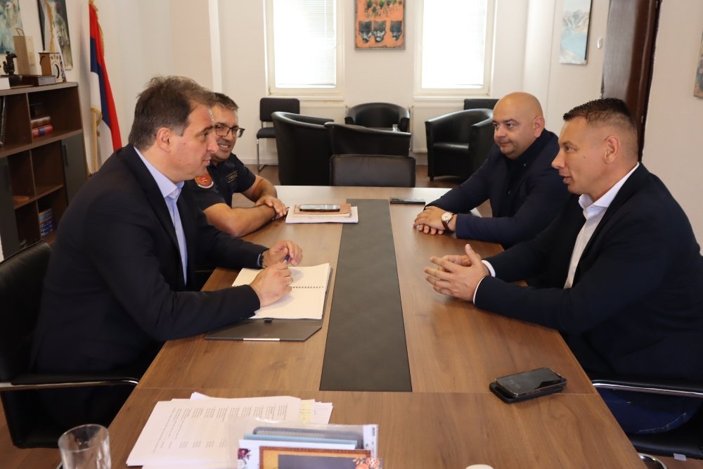 Govedarica ugostio zamjenika direktora Republičke uprave Civilne zaštite RS Nenada Nešića Govedarica ugostio zamjenika direktora Republičke uprave Civilne zaštite RS Nenada Nešića