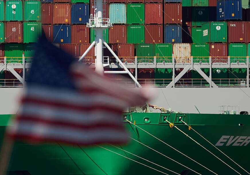 Stigle nove američke mjere: BiH i Srbija pod UDAROM CARINA, najviše pogođena namjenska industrija
