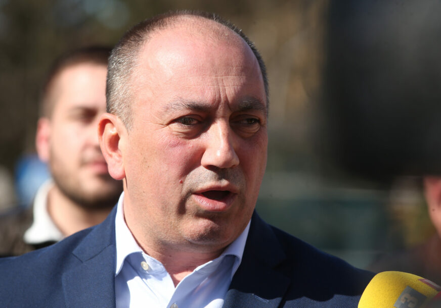 Crnadak NAPUŠTA PDP, sprema se formiranje nove POLITIČKE PARTIJE