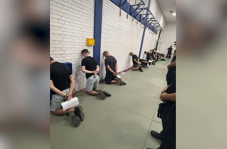 Tužne slike represije iz Srbije