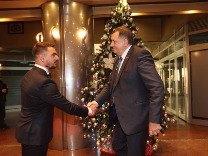 Hoće li Dodik mjesto predsjednika Srpske predati Hrvatu iz HDZ-a? Hoće li Dodik mjesto predsjednika Srpske predati Hrvatu iz HDZ-a?