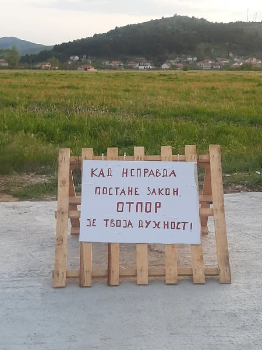 Otvoreno pismo Petroviću i Ćuriću: Vi ste odgovorni Otvoreno pismo Petroviću i Ćuriću: Vi ste odgovorni