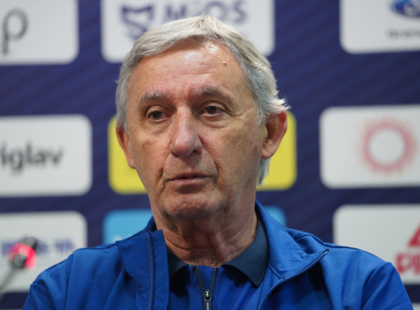 Nismo najbolji na svijetu, naša grupa najteža na EP Nismo najbolji na svijetu, naša grupa najteža na EP