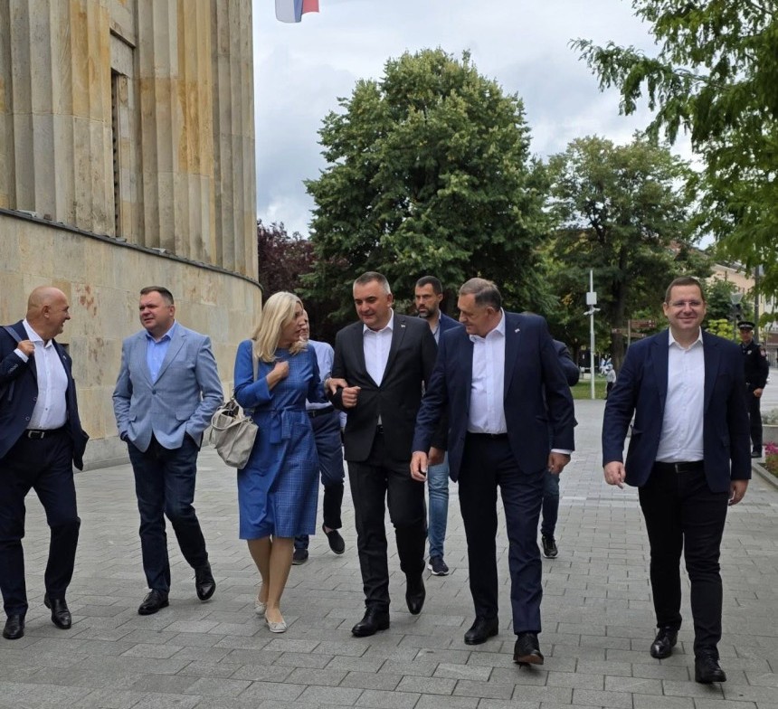 SNSD poziva na mitinge “Stop pljački predsjednika Dodika”!? SNSD poziva na mitinge “Stop pljački predsjednika Dodika”!?