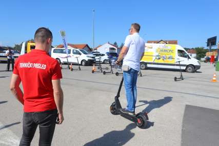 Zakon propisuje stroga pravila: Znate li za šta sve možete platiti kaznu na električnom trotinetu?
