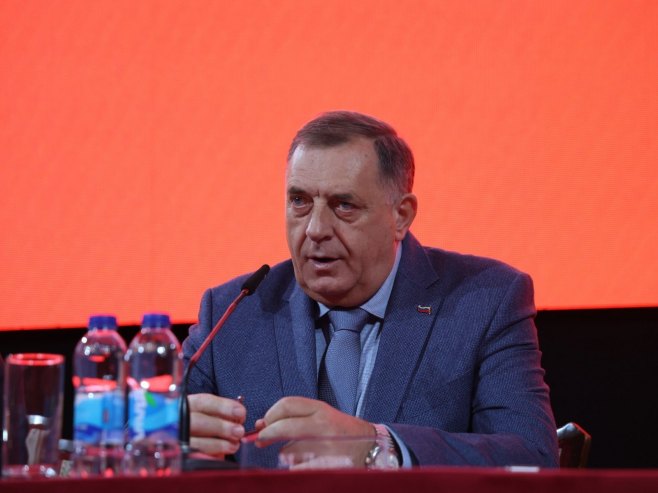 Dodik: Izlaskom na izbore spriječiti pokušaj devastacije Srpske Dodik: Izlaskom na izbore spriječiti pokušaj devastacije Srpske