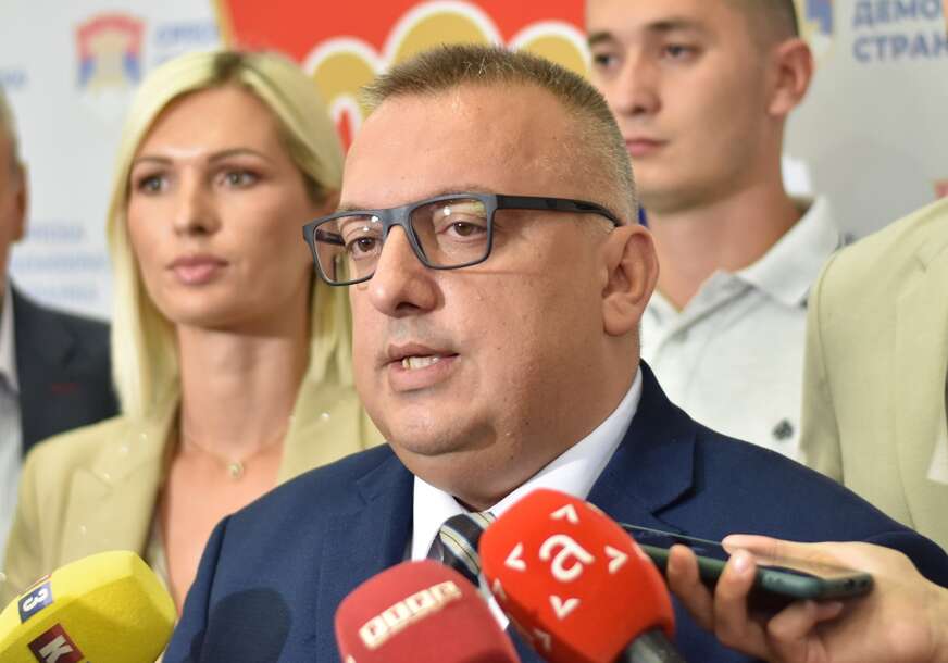 SDS bez predsjednika hoće na prijevremene izbore SDS bez predsjednika hoće na prijevremene izbore