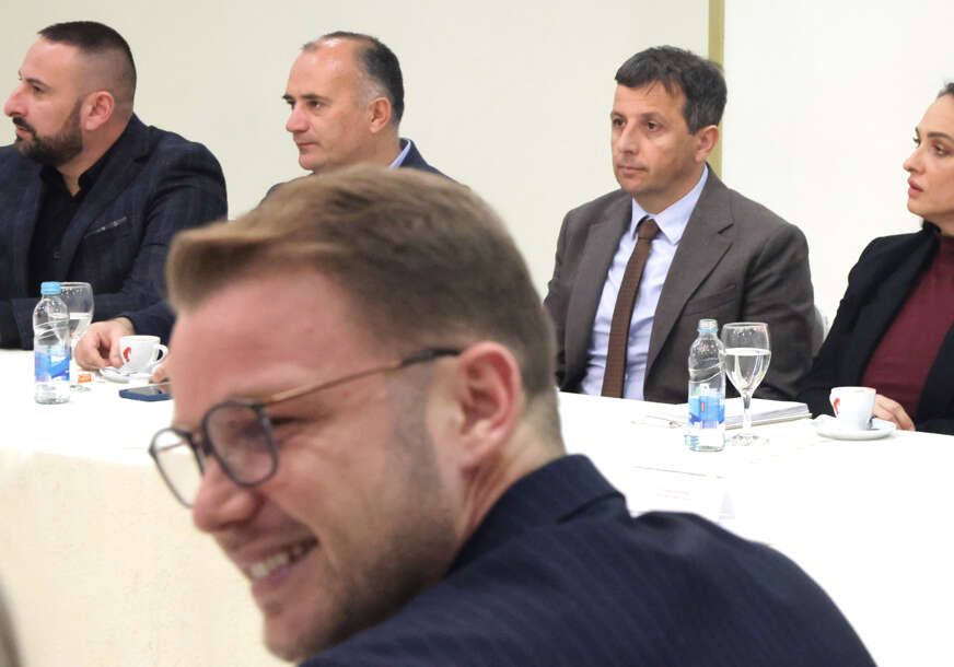 Prijevremeni izbori sve bliže, kandidata nigdje: Dok opozicija čeka SDS i upire prstom u Stanivukovića, DODIK TAKTIZIRA