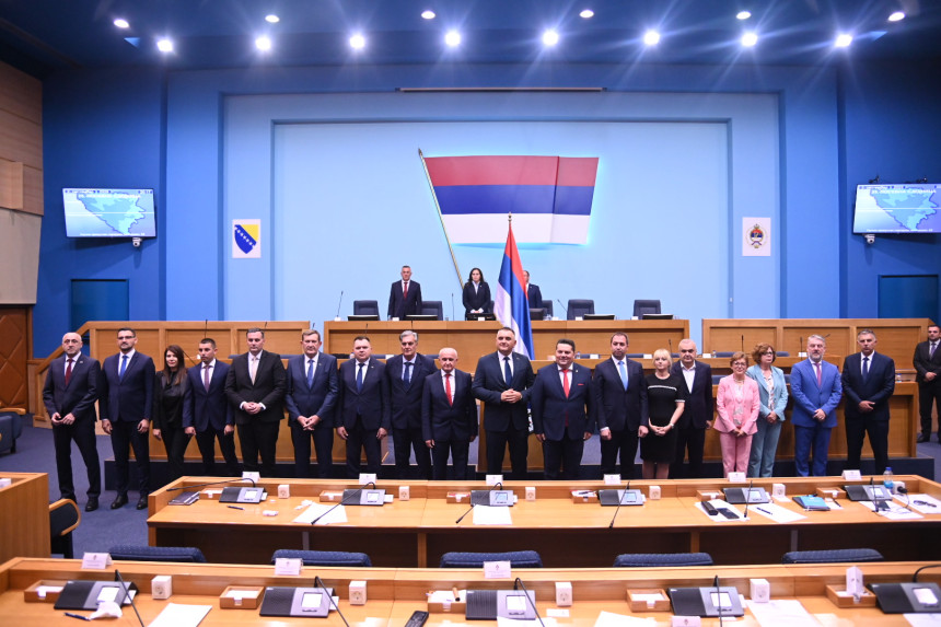 Narodna skupština izabrala novu Vladu Republike Srpske Narodna skupština izabrala novu Vladu Republike Srpske