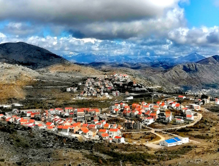 Mještani Ivanice u opštini Ravno šesti dan bez struje Mještani Ivanice u opštini Ravno šesti dan bez struje
