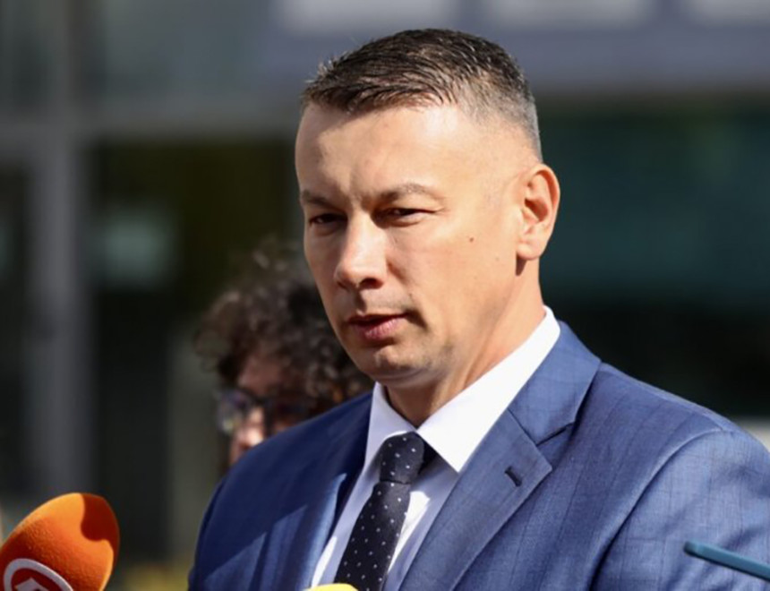 Nešiću produžene mjere: I dalje ne smije napuštati BiH