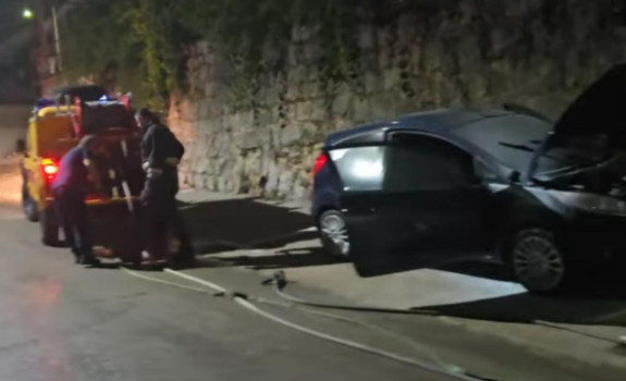 Vukanoviću ponovo zapaljen automobil- optužio Dodika! Vukanoviću ponovo zapaljen automobil- optužio Dodika!