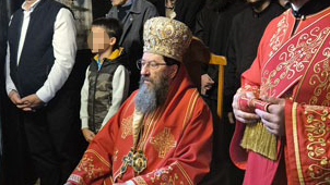 Piše Ranko Pivljanin: Razapinju mitropolita Justina, hirotonišu Dragana J. Vučićevića i đakone iz „Informera“