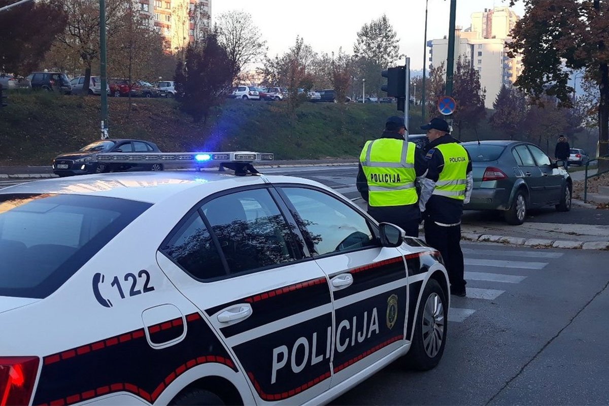 Rekorder u BiH: Jedan vozač ima 104.855 KM neplaćenih saobraćajnih kazni ko Rekorder u BiH: Jedan vozač ima 104.855 KM neplaćenih saobraćajnih kazni ko