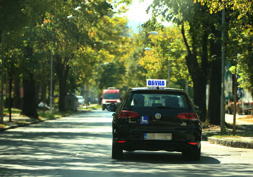 Nikad nije kasno: Milan u 76. godini upisao auto-školu i postao vozač