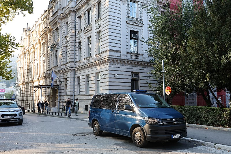 Nastavak akcije „Koverta“, ponovo pretresi u Vladi Kantona Sarajevo Nastavak akcije „Koverta“, ponovo pretresi u Vladi Kantona Sarajevo