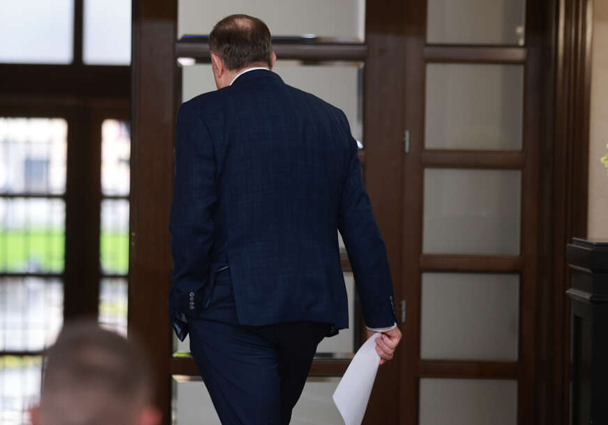 „Dodik će da ispari“ Kako se vlast u Srpskoj posula pepelom