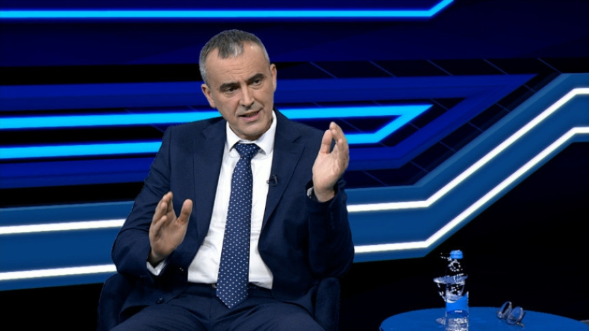 Vučićevi halfovi reaguju: Zašto neko iz Banjaluke udara na Srbiju, a hvali Hrvatsku? Vučićevi halfovi reaguju: Zašto neko iz Banjaluke udara na Srbiju, a hvali Hrvatsku?