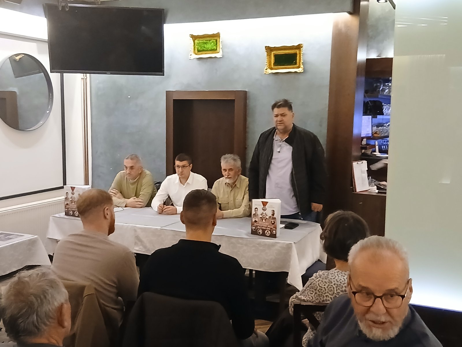 Valjevce oduševila promocija knjige „Vitezovi karađorđeve zvezde od 1941 do 1945: VEČE ZA NEZABORAV U SKADARLIJI