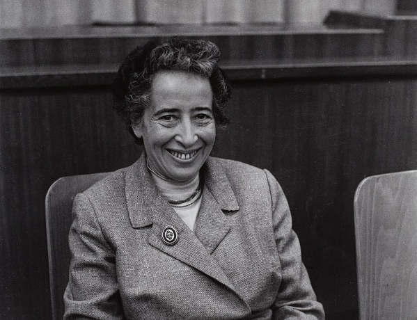 Aleksandar Savanović: Hana Arendt i problem dehumanizacije u sistemima upravljanja Aleksandar Savanović: Hana Arendt i problem dehumanizacije u sistemima upravljanja