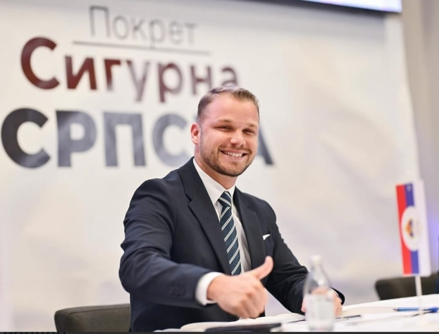 Stanivuković optužio Igora Dodika za podmetanje laži, pozivajući ga da se ne krije kao „mali Milin“, nego da izađe na megdan Stanivuković optužio Igora Dodika za podmetanje laži, pozivajući ga da se ne krije kao „mali Milin“, nego da izađe na megdan