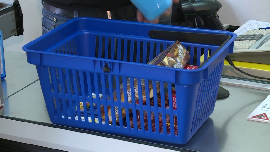 „Vještačkim dizanjem minimalne plate živjećemo gore“