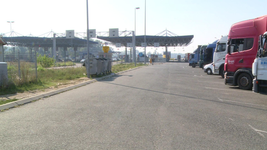 Spoljnotrgovinski deficit BiH dostigao 10,8 milijardi KM Spoljnotrgovinski deficit BiH dostigao 10,8 milijardi KM